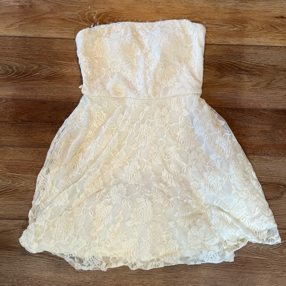 Love Reign cream floral dress size medium